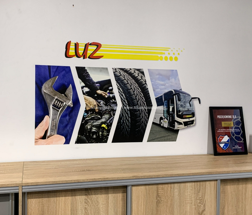 Identyfikacja wizualna firmy LUZ Opole – branding ścienny z logo oraz grafikami przedstawiającymi narzędzia, serwis mechaniczny, opony i autobus.