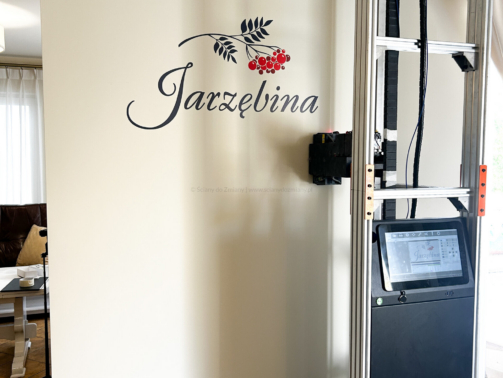 druk ścienny UV logo Jarzębina Wrocław realizacja Ściany do Zmiany Dolny Śląsk