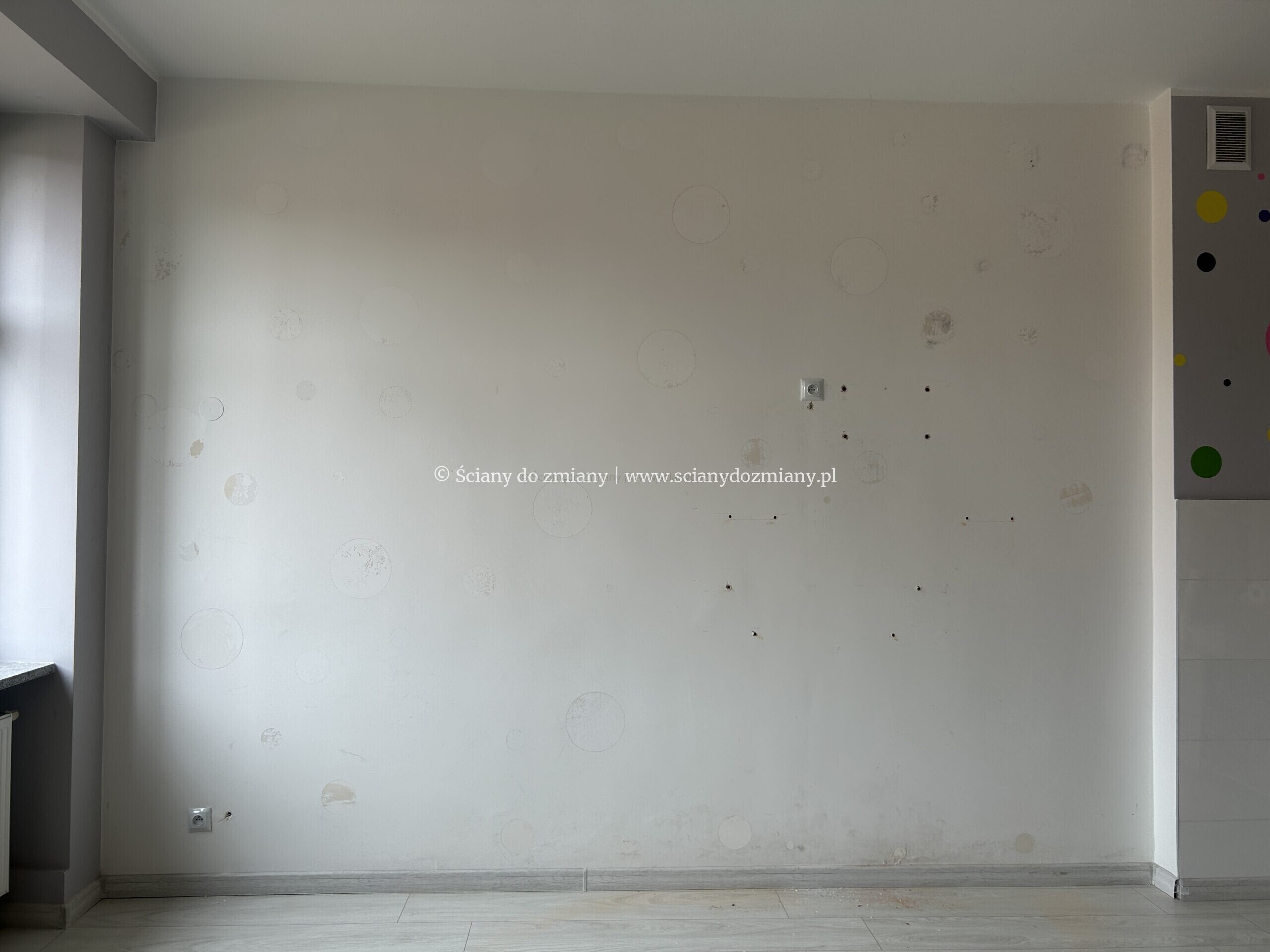 Sala szkolna w Snowidzy przed wykonaniem druku ściennego